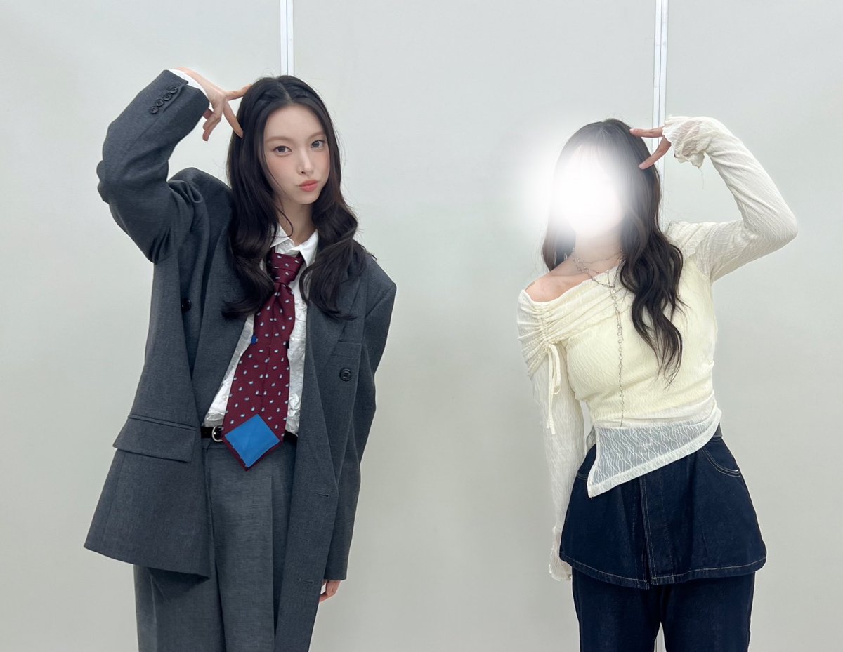 ytw_diary's tweet photo. 大好きなユナちゃんと念願のツーショ🍀*𓈒 https://t.co/jzqDMnPFZ8