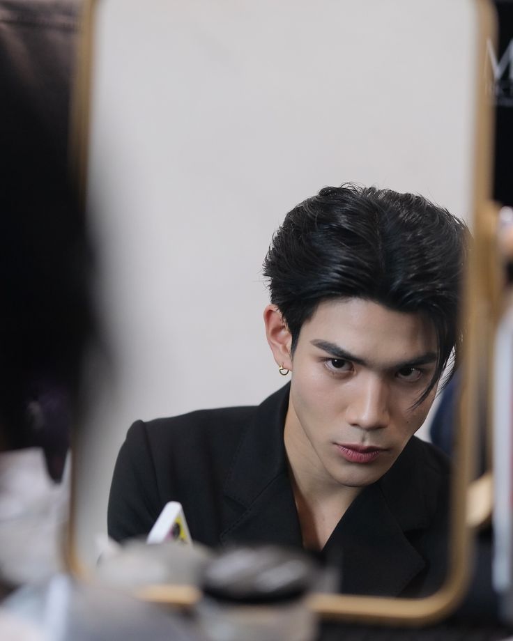 yimdaimai's tweet photo. ㅤ
ㅤ𝐚𝐜𝐞𝐧𝐝𝐢𝐚𝐫𝐲 posted: 

ㅤA couple hours to go. Wardrobe testing. 
ㅤ
ㅤ https://t.co/xoQDcPifXn