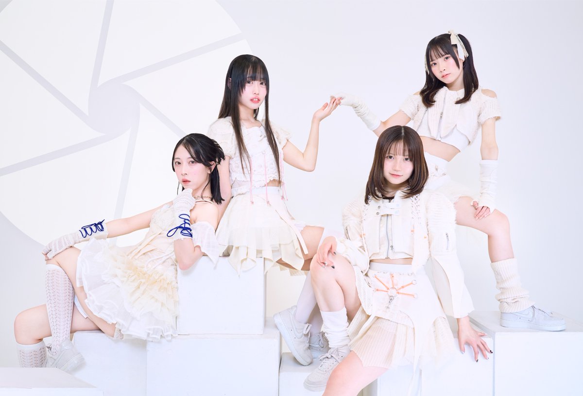 ＼FOKALITE New Artist Photo／

■Member (L→R)
ユイノン <a href="/YUINON_FKLT/">ユイノン♨️</a> 
スイミイ <a href="/SUIMI_FKLT/">スイミイ</a> 
タマネ <a href="/TAMANE_FKLT/">タマネ</a> 
ワニャ+ <a href="/WANYA_FKLT/">ワニャ+🦴</a> 

■Costume
どくきのこぴんく <a href="/kinokopink/">どくきのこぴんく(パロール)</a>

#FOKALITE