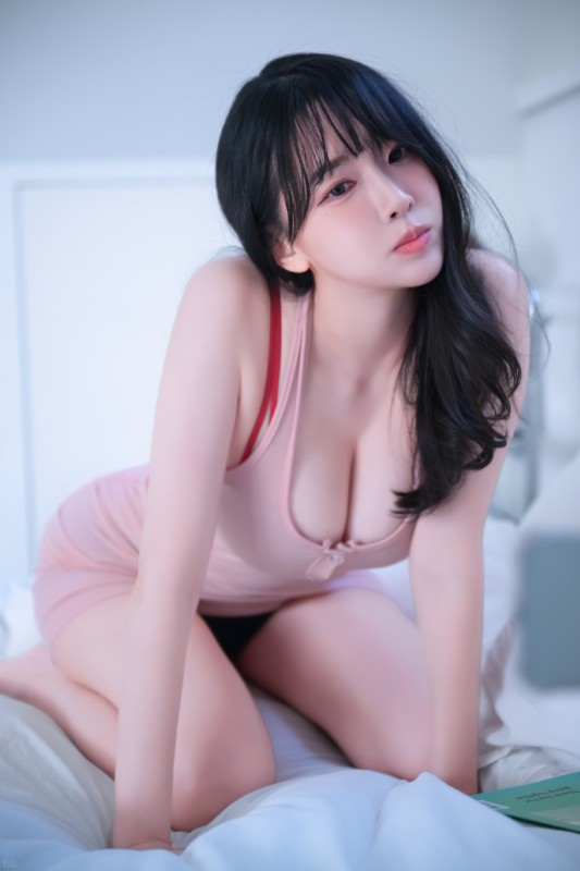 Leeheeexp's tweet photo. Indulge in pure bliss with Ahrin in 'Eat And Sleep' β savoring delicious moments and drifting into sweet dreams. The ultimate cozy vibe!
https://t.co/HSIPOg7B3v
#Ahrin #EatAndSleep #BLUECAKE #Cosplay #Photoshoot #CuteAndCozy #AsianModel #SleepGoals #KBeauty #ShowArtx https://t.co/AinapOCGQk