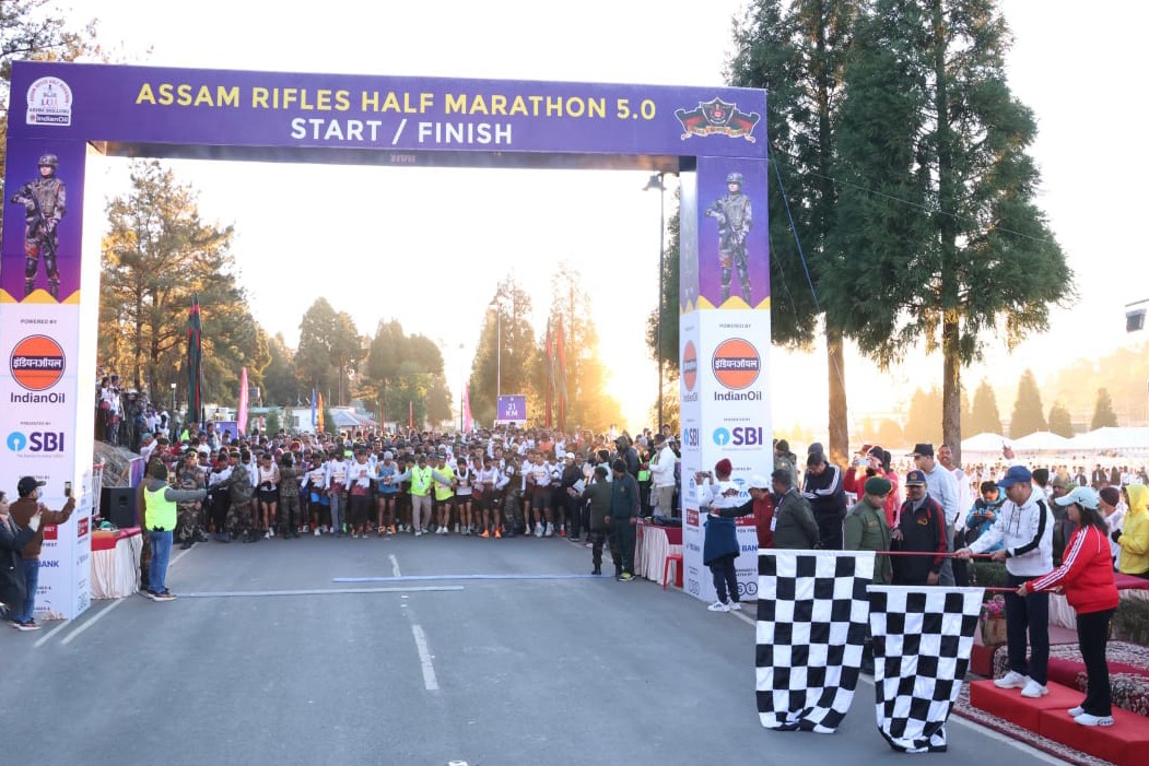 official_dgar's tweet image. ASSAM RIFLES CONDUCTS ASSAM RIFLES HALF MARATHON 5.0 IN SHILLONG
#AssamRifles conducted the 5th edition of the Assam Rifles #HalfMarathon, which was flagged off by Lt Gen Vikas Lakhera, AVSM, SM, Director General Assam Rifles &amp;amp; Mrs Vibha Lakhera,  President ARWWA for the 21 km