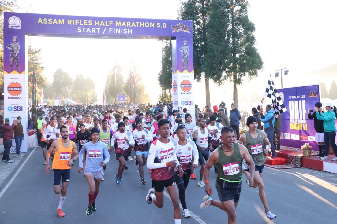 official_dgar's tweet image. ASSAM RIFLES CONDUCTS ASSAM RIFLES HALF MARATHON 5.0 IN SHILLONG
#AssamRifles conducted the 5th edition of the Assam Rifles #HalfMarathon, which was flagged off by Lt Gen Vikas Lakhera, AVSM, SM, Director General Assam Rifles &amp;amp; Mrs Vibha Lakhera,  President ARWWA for the 21 km