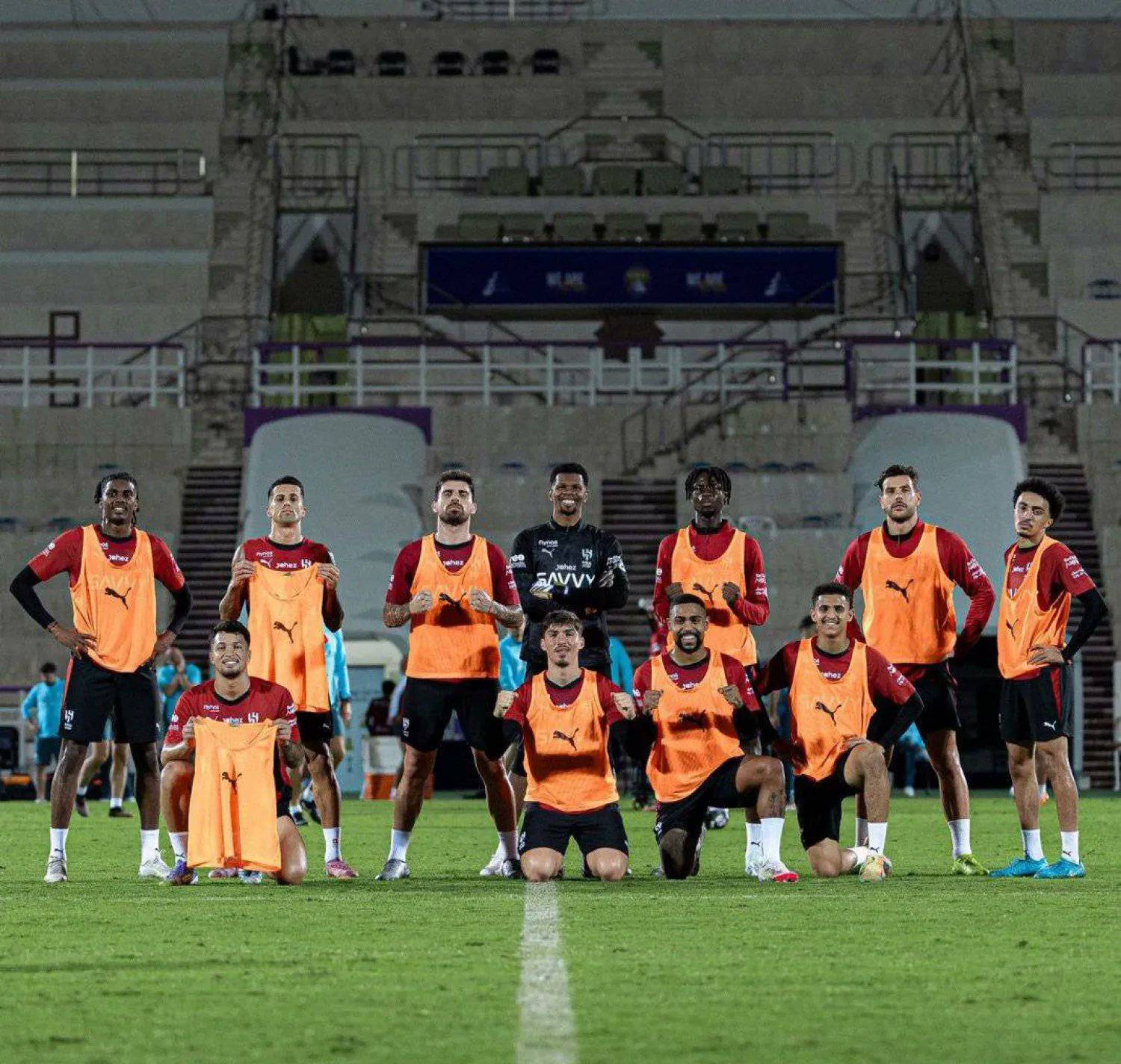 إدارة الهلال بدأت التحرك فعلياً لفتح ملف التجديد مع عدد من اللاعبين الشباب أبرزهم المطيري وريان وهارون والهدهود (الشرق الأوسط) 