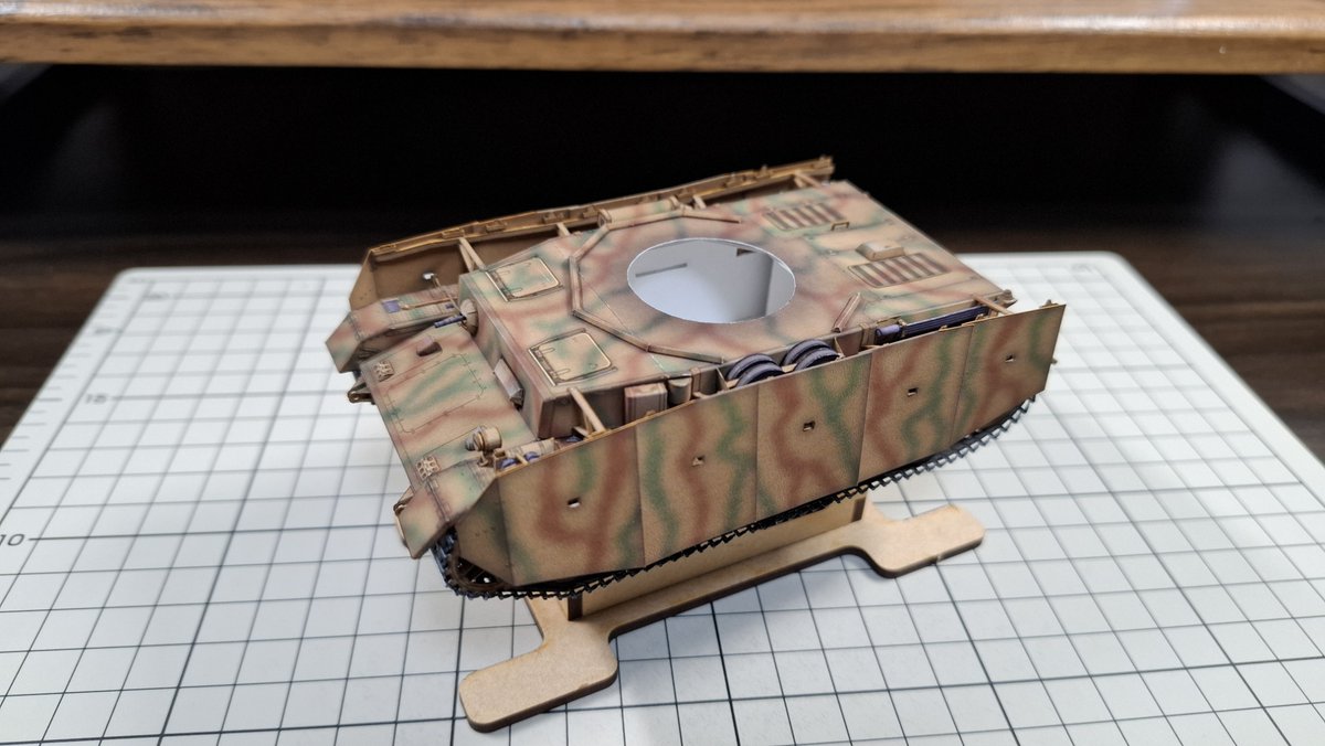 boxStudioPM's tweet photo. Ⅳ号戦車H型 wip#18
車体の全てのパーツを組み立てました
#ペーパークラフト #papercraft https://t.co/fO7sFve3MP