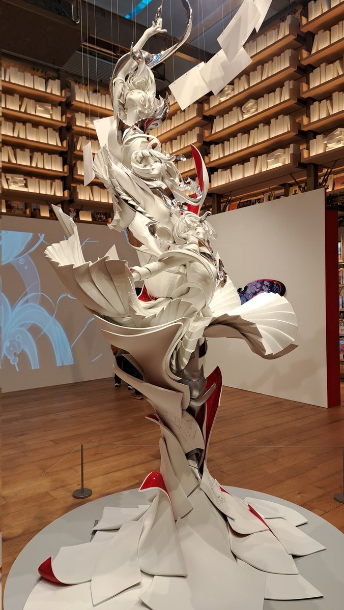 遅ればせながら昨日、米山舞先生の個展とPALOW.さんのサイン会と記念