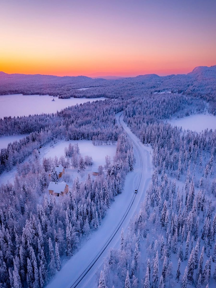visualtherapy0's tweet image. Finland is unbelievable during winters