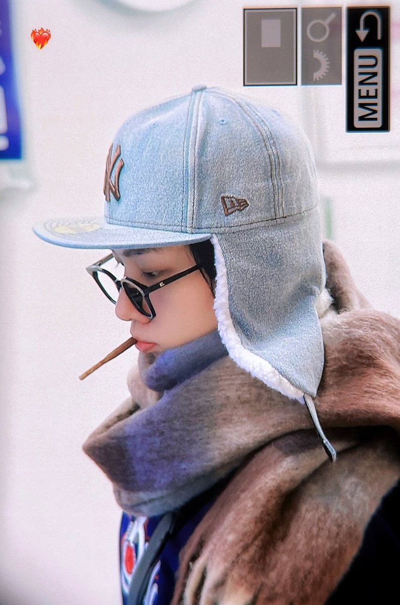 MyDearMerlin's tweet image. Uhhh this is so mong omega hamil tua coded.. suaminya pada kemana sih?