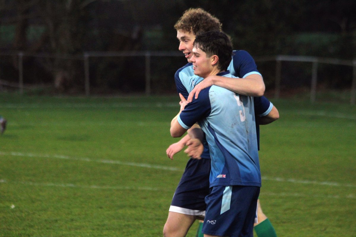 jamieHu95's tweet image. Photos from 
(13/12/25)
@Stony_Football 4 vs 1 @HTFCDevelopment 

flic.kr/s/aHBqjCDEc4

Really good performance from the lads. To be honest it could probably have been more. Genuinely the best I've seen these lot play.

Amazing job lads!

Next up Old Bradwell
Up the Stony 💙💙