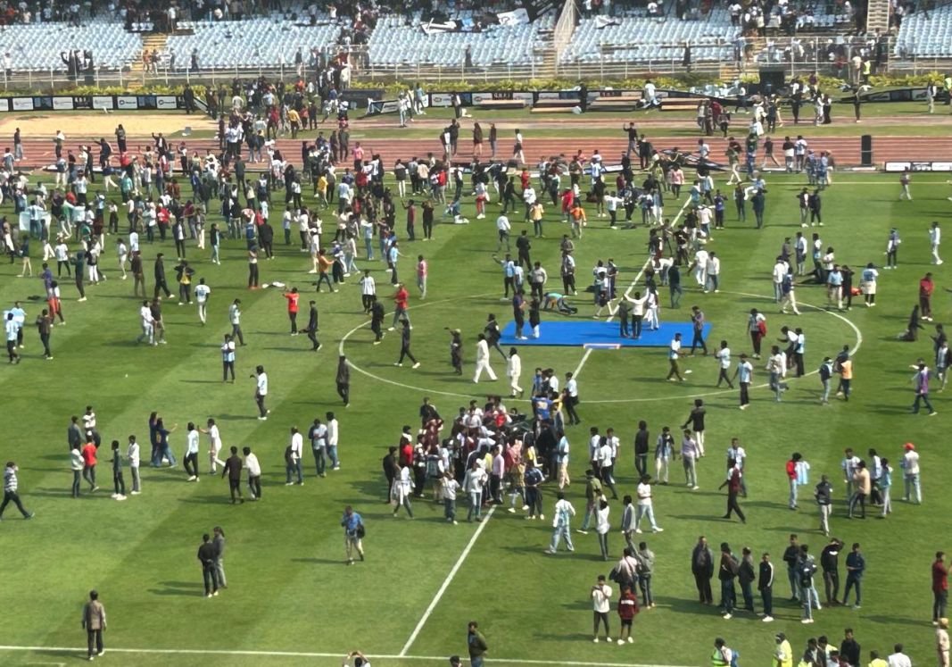 rameshnestor's tweet photo. Messi’s GOAT India Tour 2025 went smoothly in #Hyderabad , unlike #Kolkata, where undisciplined politicians and VVIPs crowded him, blocked fans’ views, and caused unrest at Salt Lake Stadium. #MessiInKolkata #MessiInHyderabad https://t.co/g2lg6PuwcI