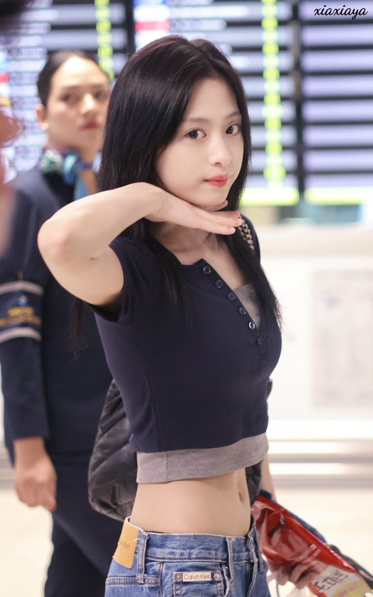 #AHYEON #아현 #アヒョン #郑雅贤