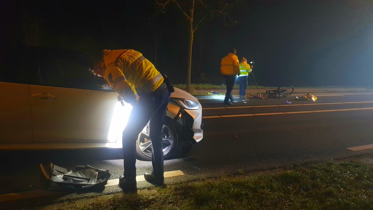 Fietser zwaargewond na ongeluk op Heereweg in Lisse