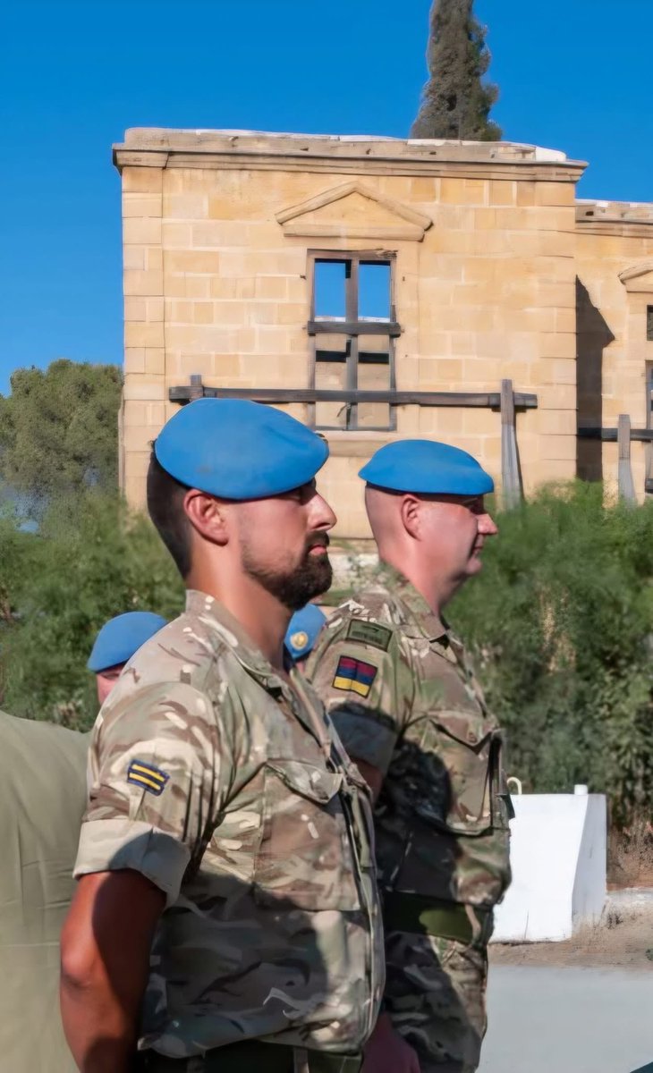 RoyalArmdCorps's tweet image. This year #armyreserve soldiers from @TheQOY1 have deployed to Cyprus with the #UnitedNations peace keeping force.

Working alongside other British troops and UN partner nations preventing conflict and supporting political processes.

Do More Be More with the Queen’s Own Yeomanry