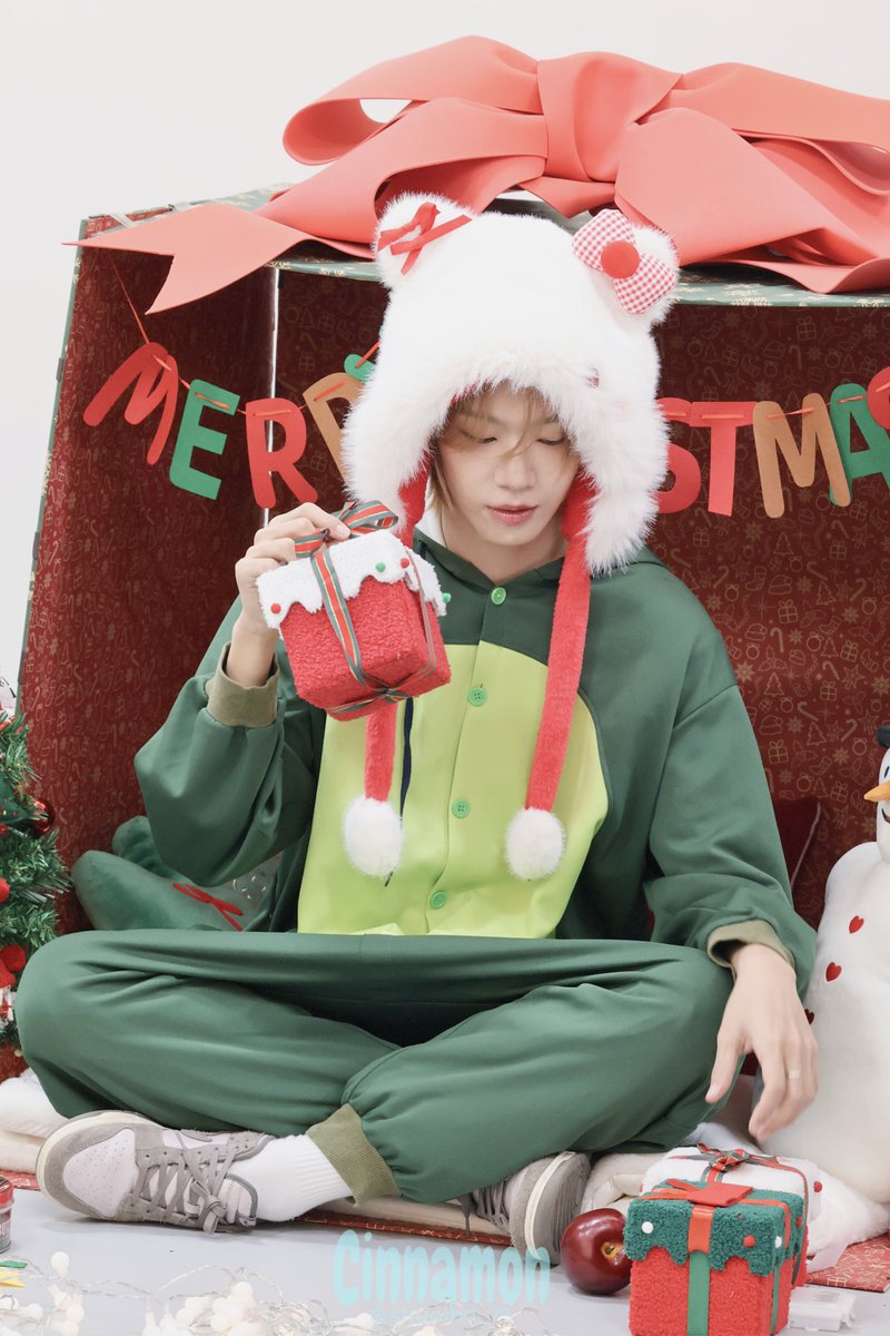 251214 대면 🎄🎁 #아홉 #AHOF #SHUAIBO #장슈아이보 #シュアイボ