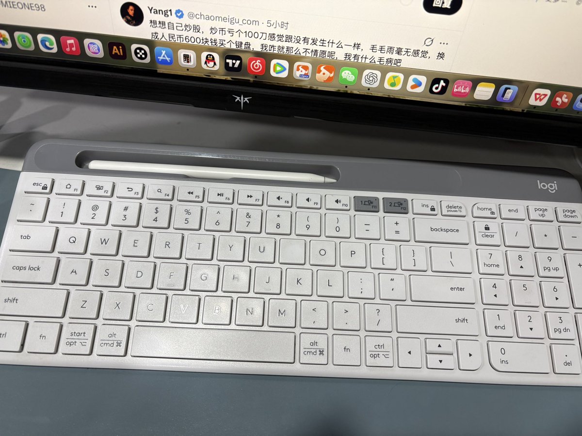 MIEONE98's tweet photo. @chaomeigu_com 罗技K580。好用不贵。 https://t.co/QQaF6iBK32