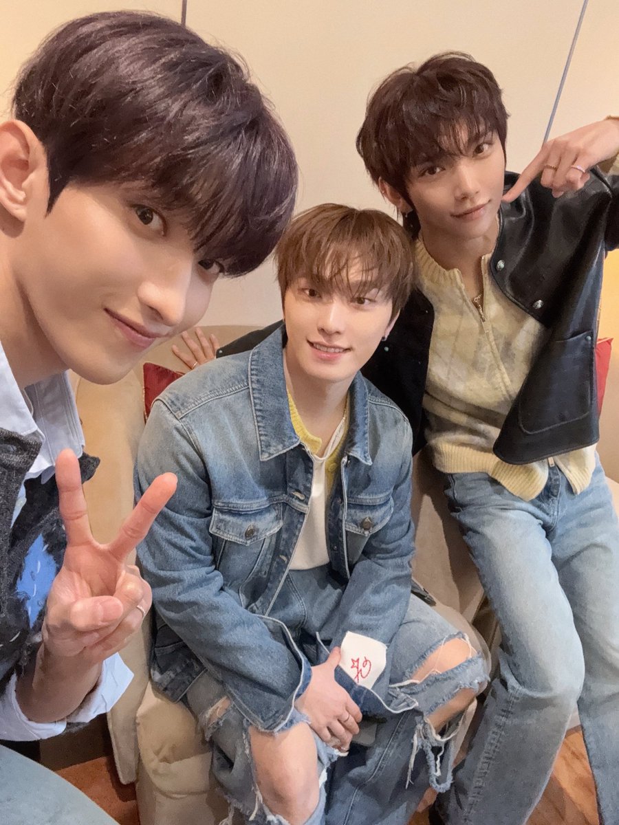 DK with Joshua and Dino 🌟🩵