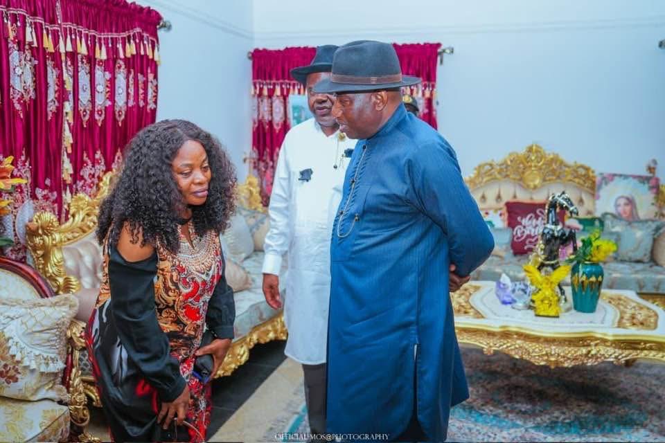 Imranmuhdz's tweet image. Bayelsa State Governor Douye Diri has directed that an autopsy be conducted to establish the cause of death of his deputy, Senator Lawrence Ewhrudjakpo, who passed away on Thursday at the age of 60.

The governor made the announcement during a condolence visit by former President…