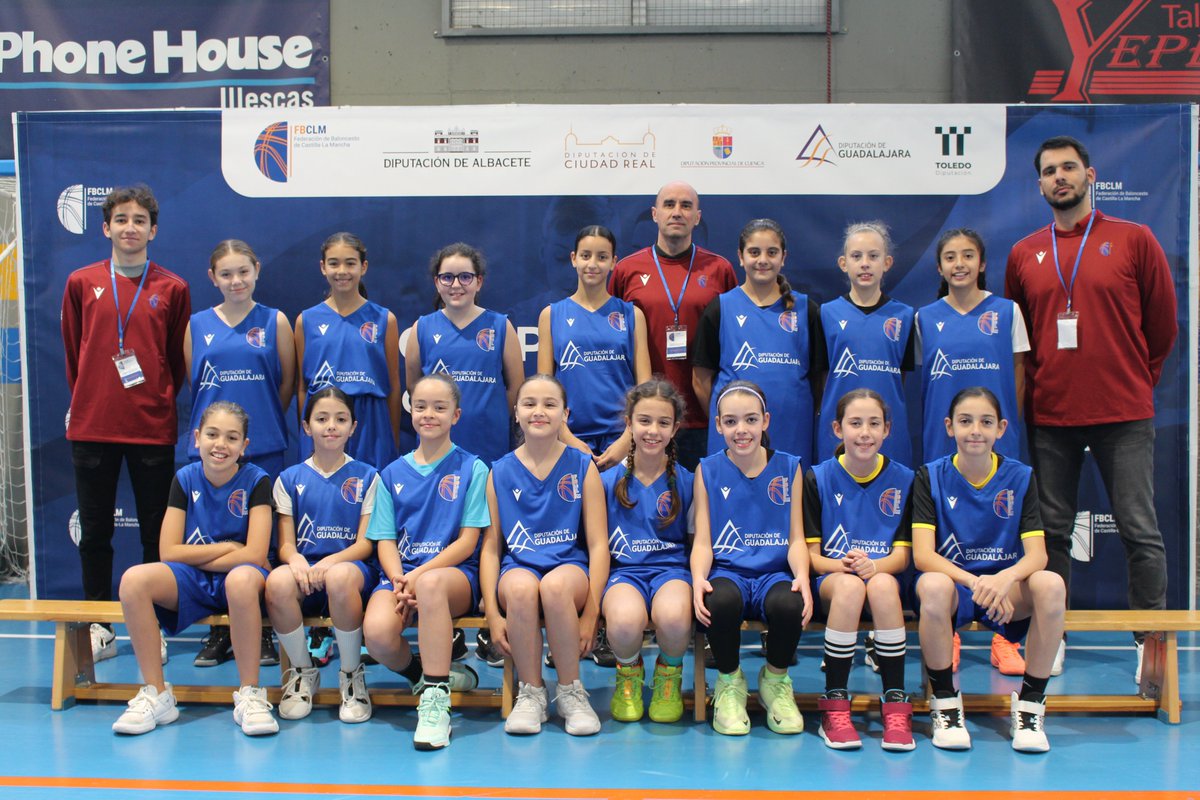 fbclm's tweet photo. #CtoSSPPAlevinesFBCLM 2025 | Os presentamos también al Roster de las Selecciones🚹&amp;🚺de
🔵 @dipuguadalajara que empiezan ahora mismo su participación en el Torneo de Illescas. Muchísima Suerte‼️
#PasionXBasketCLM https://t.co/jkqg5zR2II