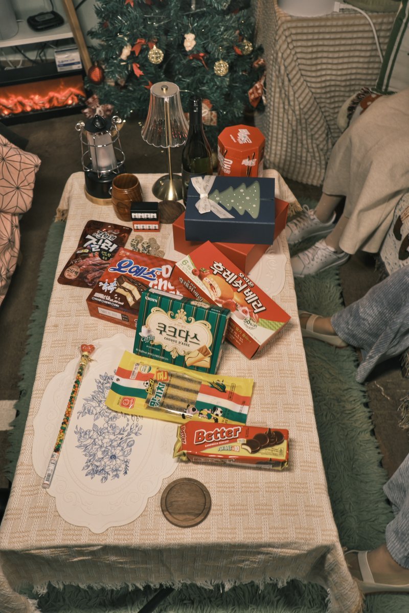 A party waiting for Christmas 🎄