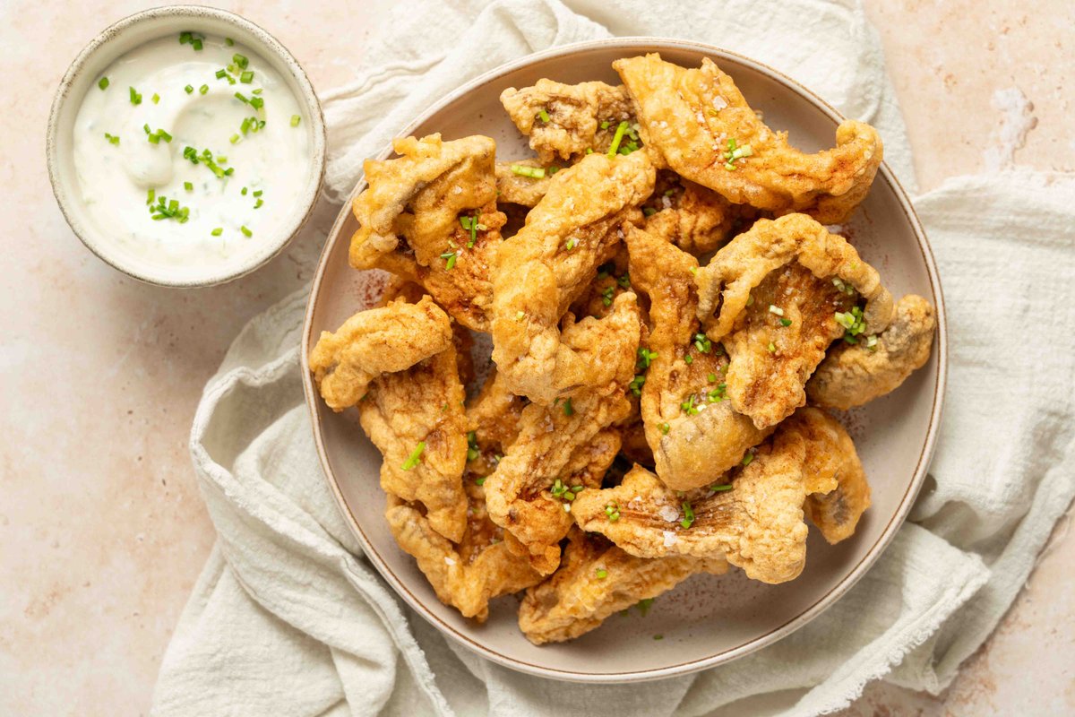 Oesterzwammen's tweet photo. 🍄🌱🥘
Oesterzwammen Tempura Bites
 
Met deze oesterzwam tempura bites zit jij echt gebakken!

Zelf maken?
https://t.co/YD3Oj3IpxK
 
#oesterzwammen https://t.co/X0pYccYBgh