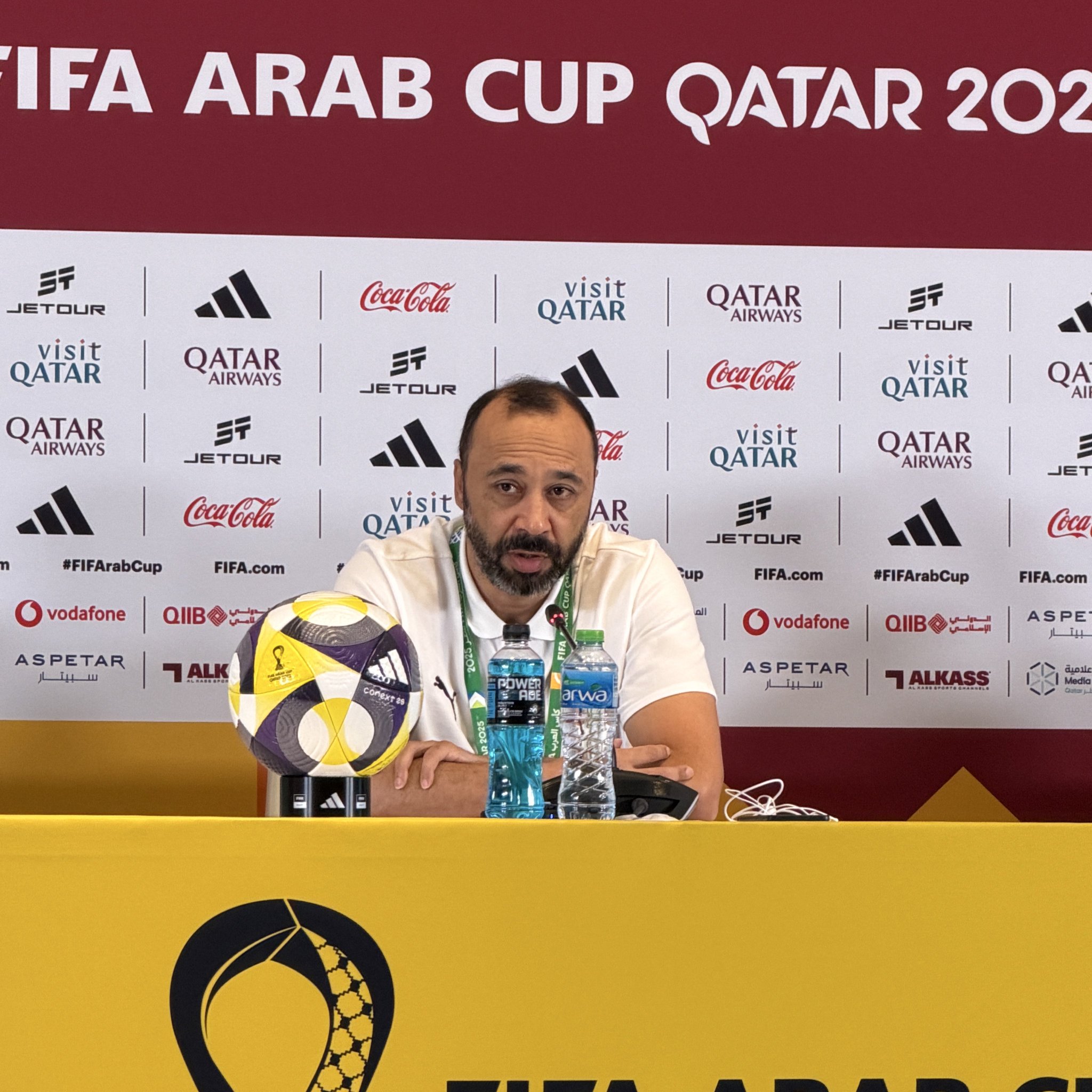 طارق السكتيوي مدرب منتخب المغرب في المؤتمر الصحافي: - ننظر للخصم ونحلله ولكن ما يهمنا هو الأداء الذي سنقدمه، وكذلك التركيز الذي يحد من الخطورة الفردية والجماعية للخصم، ونكون بفاعلية أكبر. #المغرب_الإمارات 