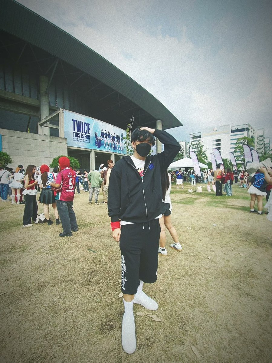 Poptrait's tweet image. This is for all my ladies!