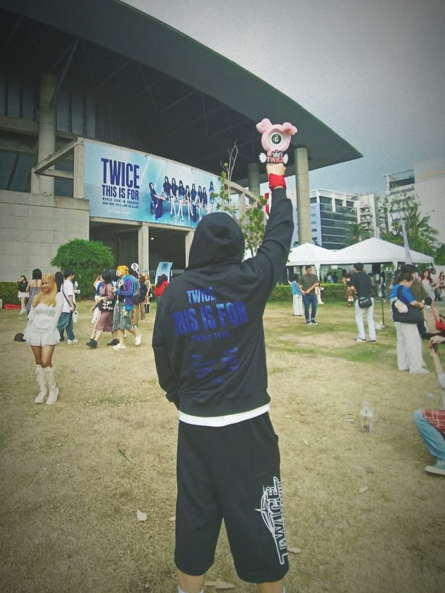 Poptrait's tweet image. This is for all my ladies!