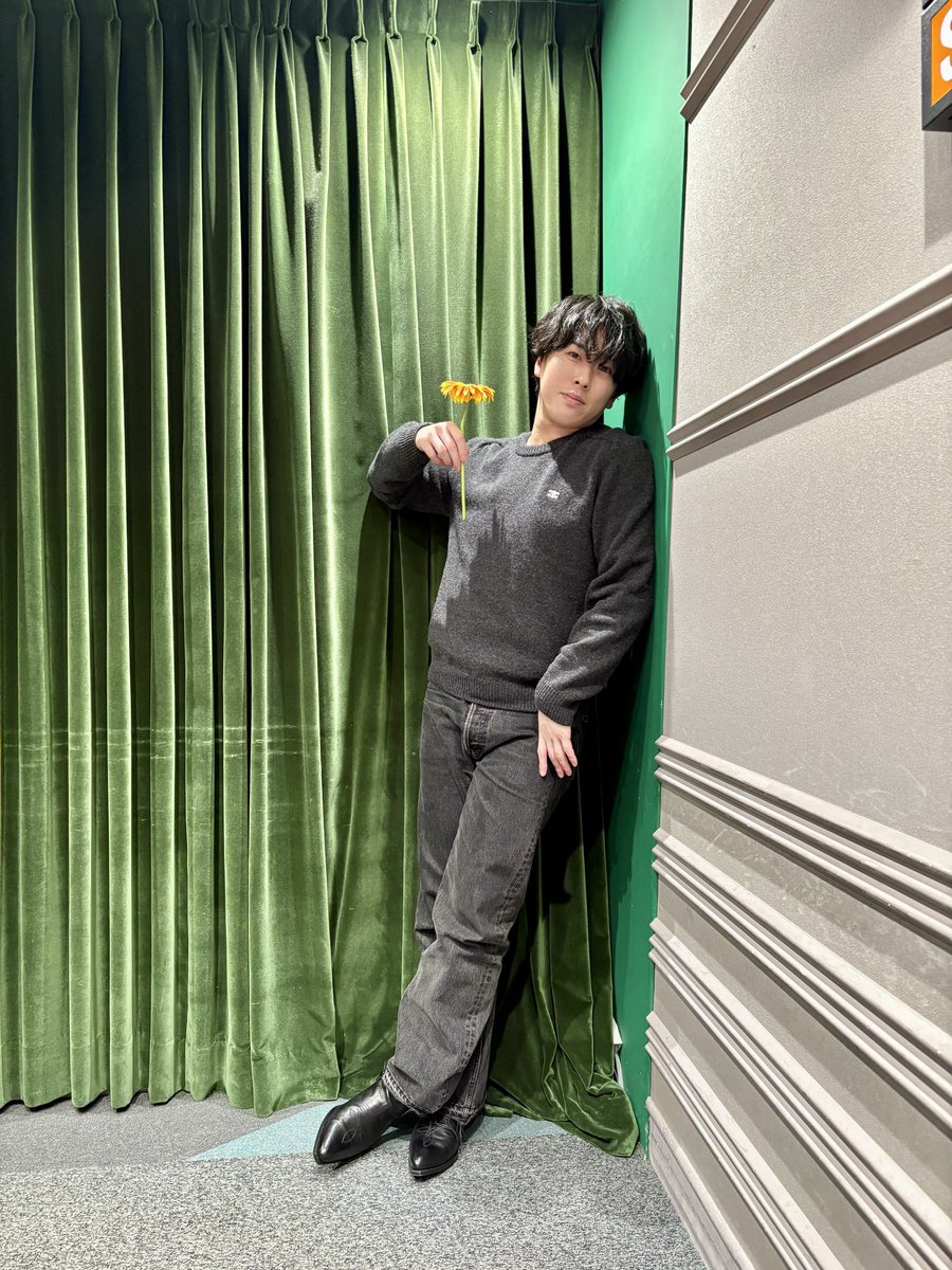 宮舘王国の市民様ページ 宮舘涼太、ソロイベントでロイヤル仕草を連発 おっちょこちょいな一面