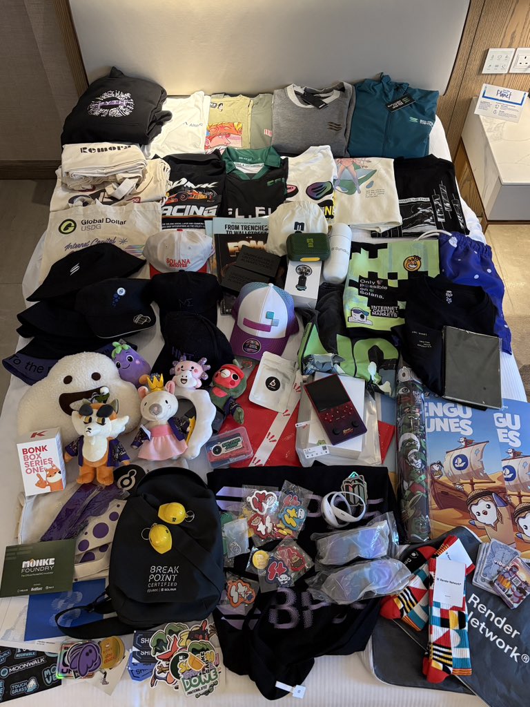 Laura Phang tweet media