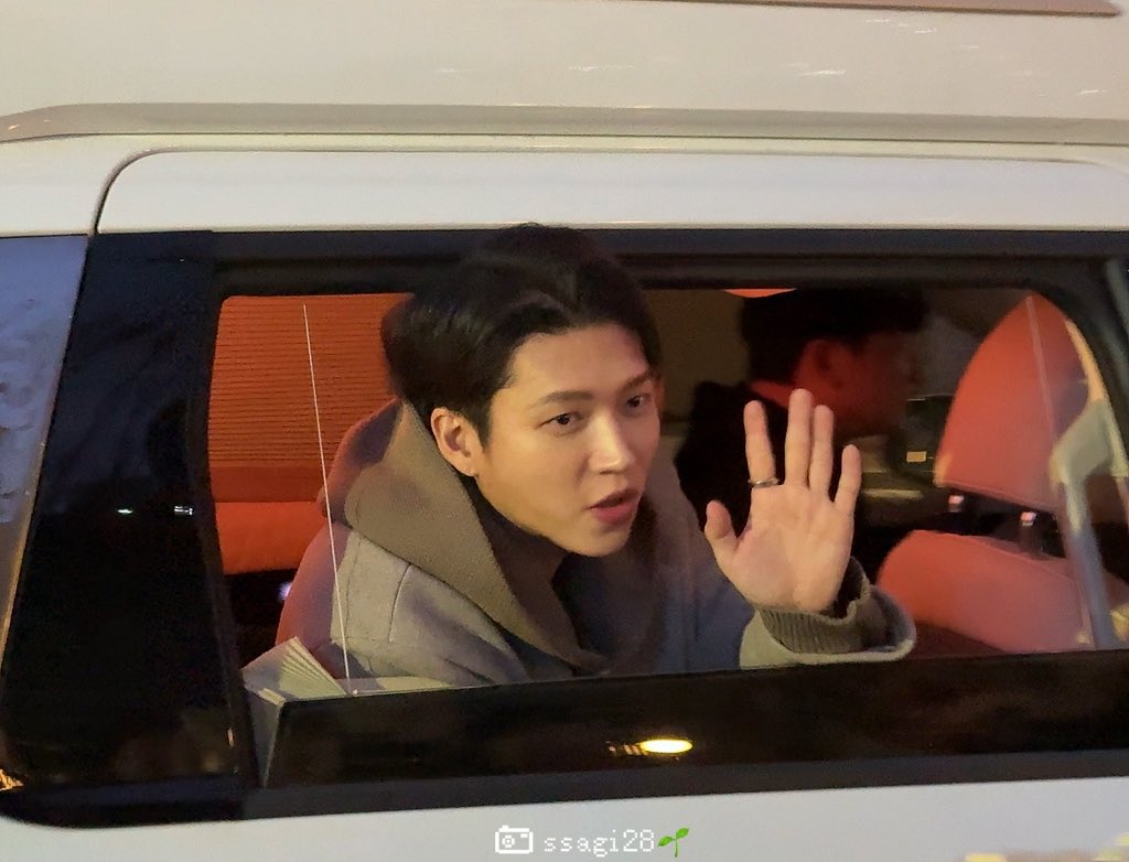 ssagi28's tweet photo. 귀여븜~~ https://t.co/wLEEYRDZ71