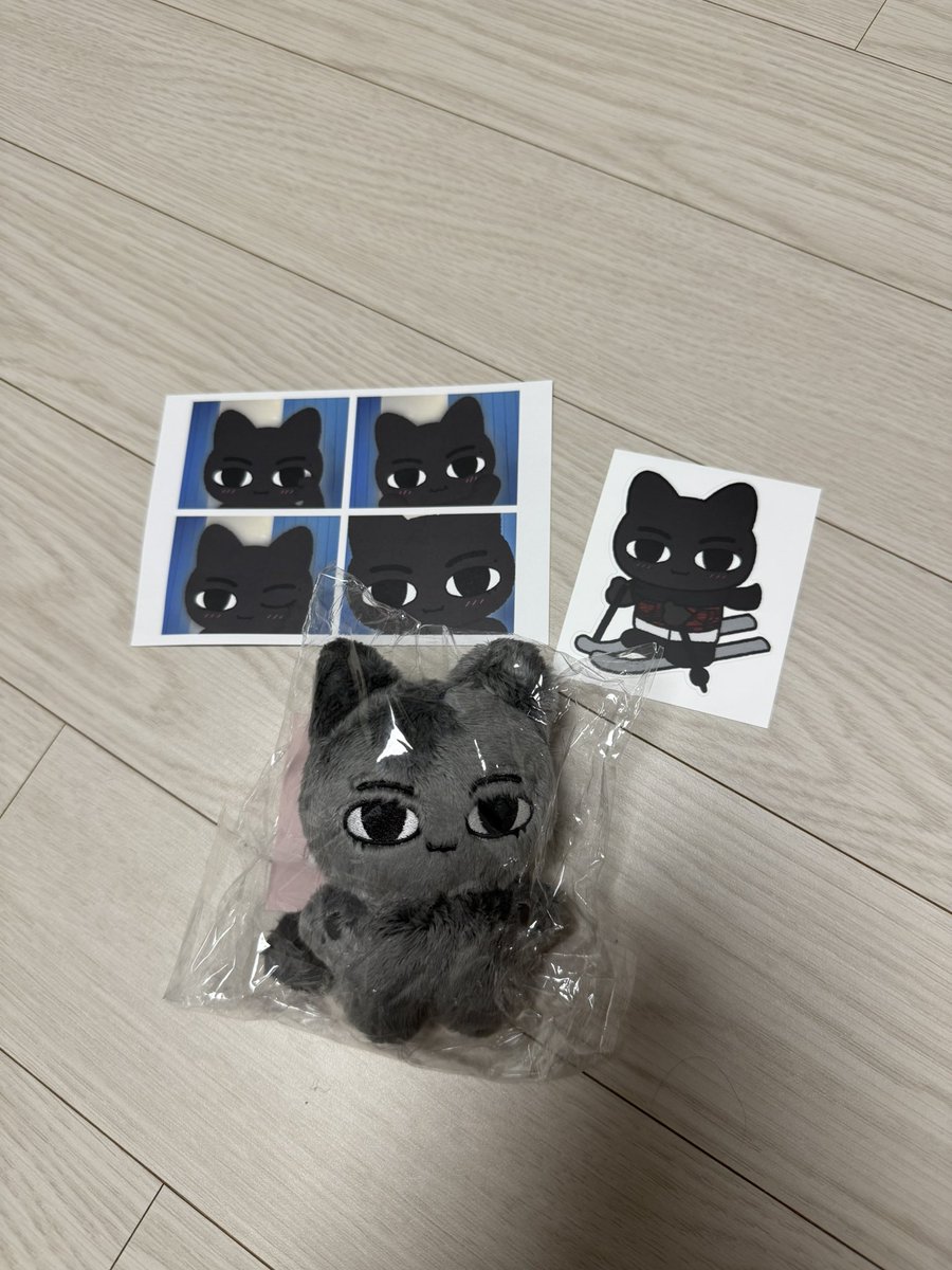 babo__de's tweet photo. 엑디즈 오드 오뜽먕 인형 양도

1.7 원가 양도해요
촬영 용도로 비닐에서 두번 뺐어요 그 외 사용감 전혀 없어요!
사진에 있는 특전도 같이 드립니다

cu / gs 택배
편하게 연락주세요 🖤

엑스디너리 히어로즈 건일 정수 가온 준한 주연 포카 xdinary heroes 콘서트 https://t.co/LKfpQflmAS