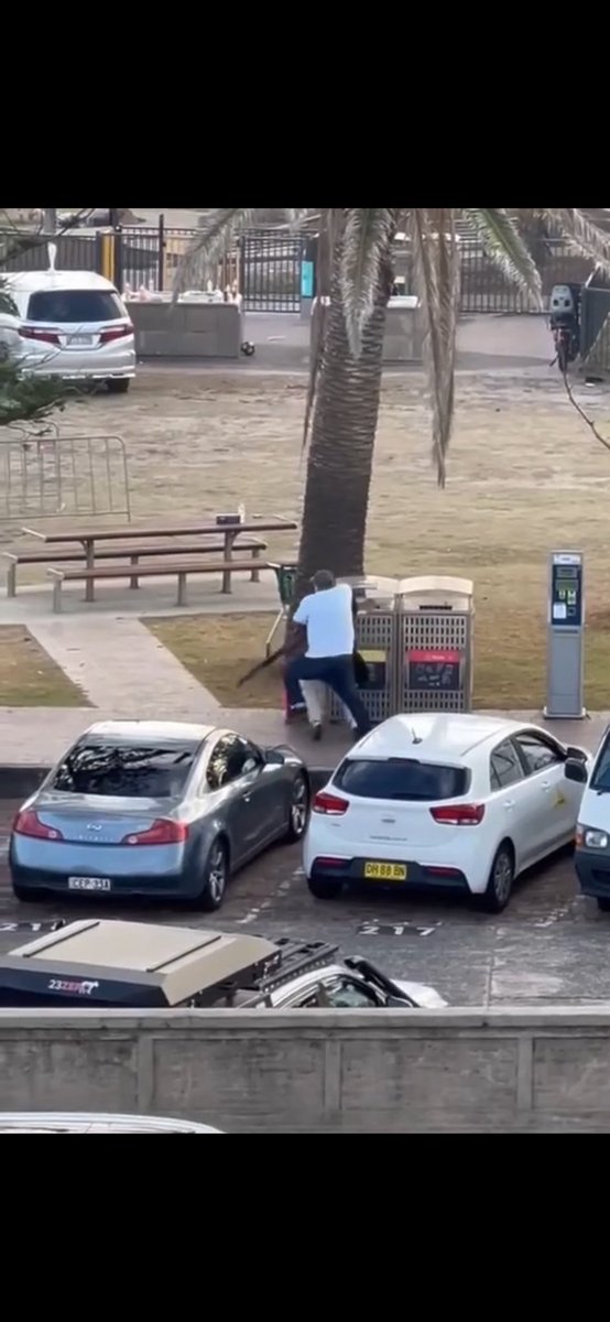 Rowley68's tweet image. #notallheroeswearcapes #bondibeach