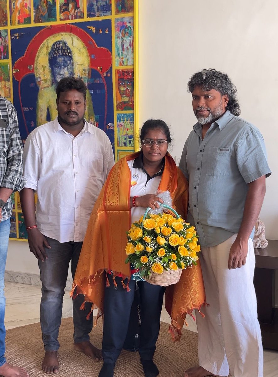 நீலம் பண்பாட்டு மையம் கீழ்கண்ட மூன்று கோரிக்கைகளைத் <a href="/CMOTamilnadu/">CMOTamilNadu</a> அரசிடம் முன்வைக்கிறது. 

உலகச் சாம்பியன் பட்டம் பெற்ற சகோதரி கீர்த்தனாவுக்கு உரிய ஊக்கத்தொகை, அரசுப் பணி, வீடு ஆகியவை வழங்கப்பட வேண்டும். கல்விக்கு முன்னுரிமை அளிக்கப்படும் தமிழ்நாட்டில், கல்வியைத் தொடர முடியாத