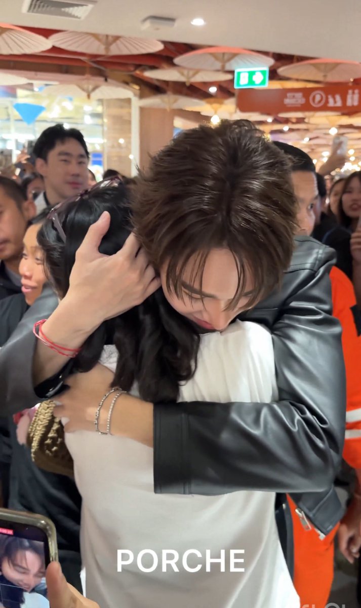 𝙢𝙞𝙢𝙚𝙬 tweet media