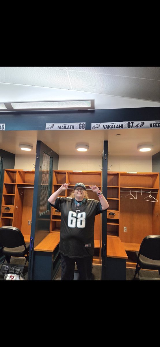 jhenrn11's tweet photo. @jordan_mailata if theres any Mailata plushies leftover or to give away please keep me in mind. You've been my favorite. I would have bought myself a set for Christmas this year but couldn't afford it due to financial difficulties and health issues.#gobirds https://t.co/nrOuPqqYxa