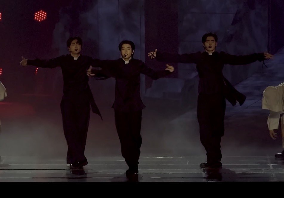 이때는 몰랐겠지 티쓰즈와 루시퍼즈의 조합이 될 줄은