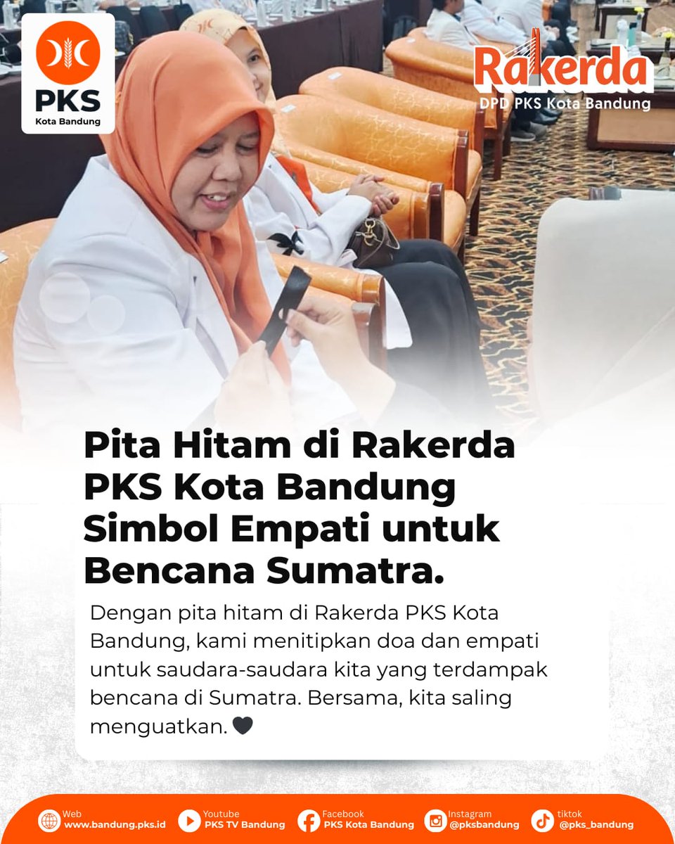 Aksi solidaritas untuk Sumatera semua peserta Rakerda menggunakan pita hitam

Fyi. Pada Rakerda ini terkumpul donasi sebesar 150jt++ 
Sumber donasi : Anggota dan simpatisan juga warga se-Kota Bandung

#pks #pkskotabandung #sumatera