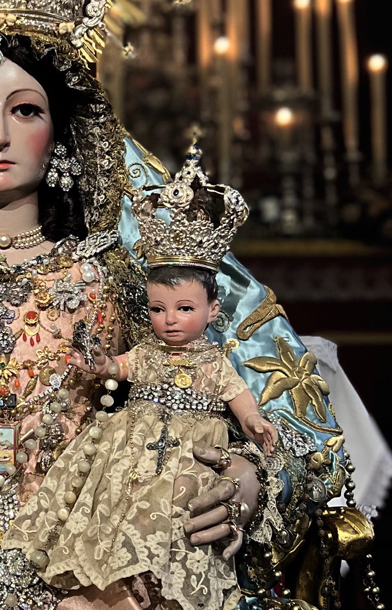 ✝️ III Domingo del Tiempo de Adviento✝️

📖 Lectura del Santo Evangelio según San Mateo (Mt 11,2-11)

“¿Eres tú el que ha de venir o tenemos que esperar a otro?”

📸Archivo de la Hermandad

#CofradiasMLG #domingodelseñor #virgendelrosario #rosarioelpalo #patronaelpalo