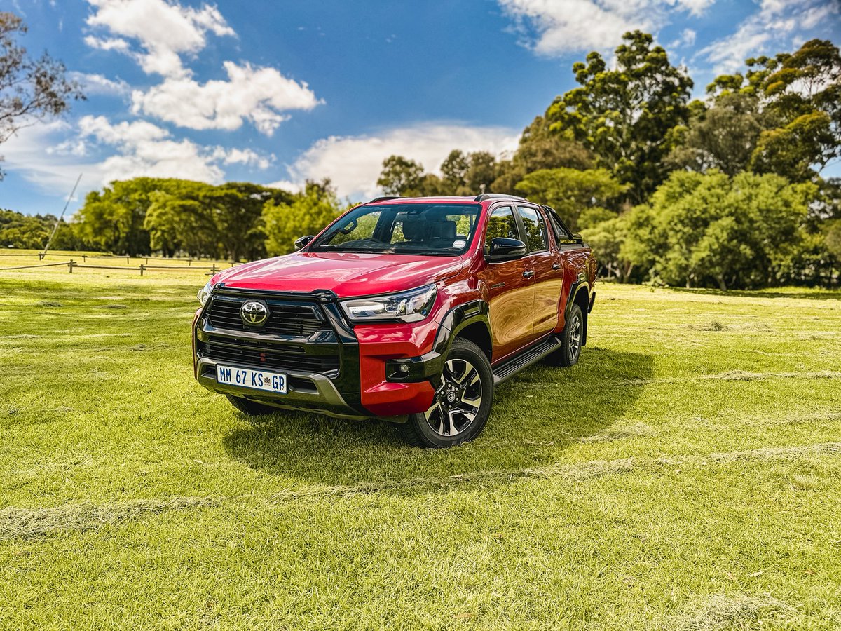 khuleonwheels's tweet photo. …Over the next few weeks, we’ll be putting this 2025 beast through its paces, from daily duty to real-world grit.

Buckle up…his one is hogging the spotlight. 🔥

📸: @malusicmsomi
📝: @klyvque https://t.co/eKBWpLi5Y4