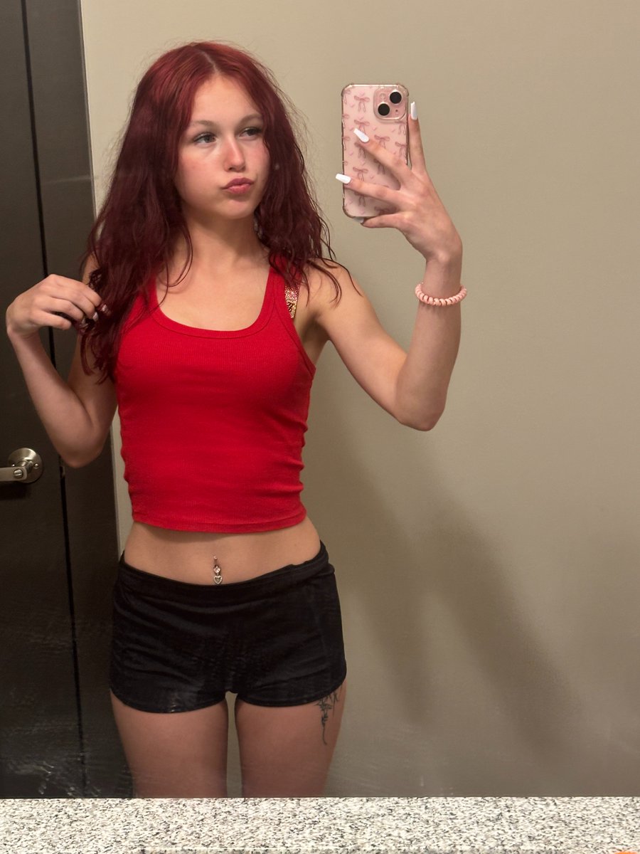 AliceMist17's tweet image. couldnt decide so have both