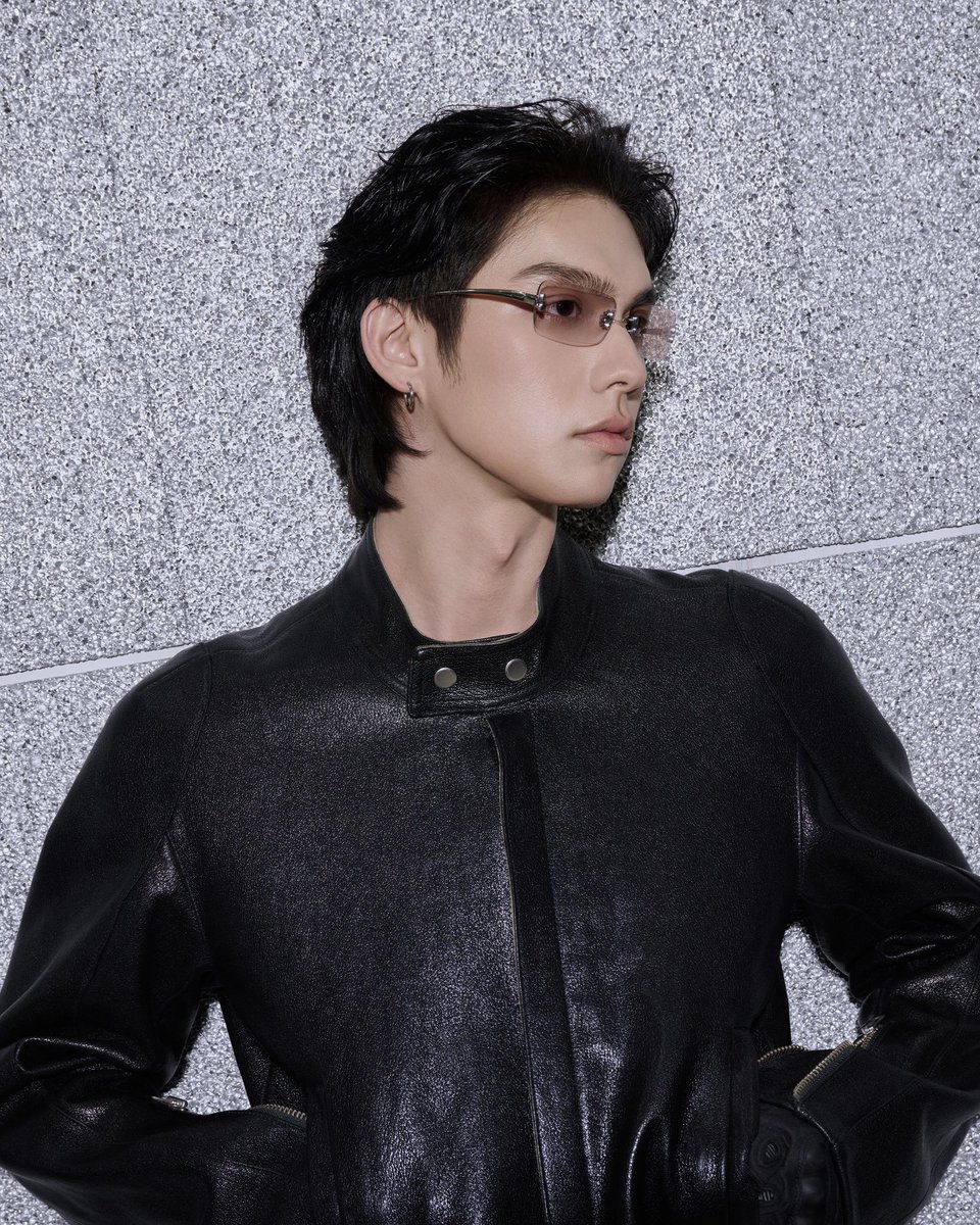 HAUS NOWHERE BANGKOK ปักหมุดแลนด์มาร์ก พบกับสโตร์ GENTLE MONSTER ขนาดใหญ่ที่สุดในประเทศไทย แห่งใหม่ที่ไอคอนสยาม “ไบร์ท วชิรวิชญ์” ร่วมงานเปิดตัวแบบเอ็กซ์คลูซีฟ
 
สิ้นสุดการรอคอย “HAUS NOWHERE BANGKOK” เปิดให้บริการอย่างเป็นทางการแล้ววันนี้ ที่ไอคอนสยาม โดยรวมเอาสโตร์แห่งที่สามของ