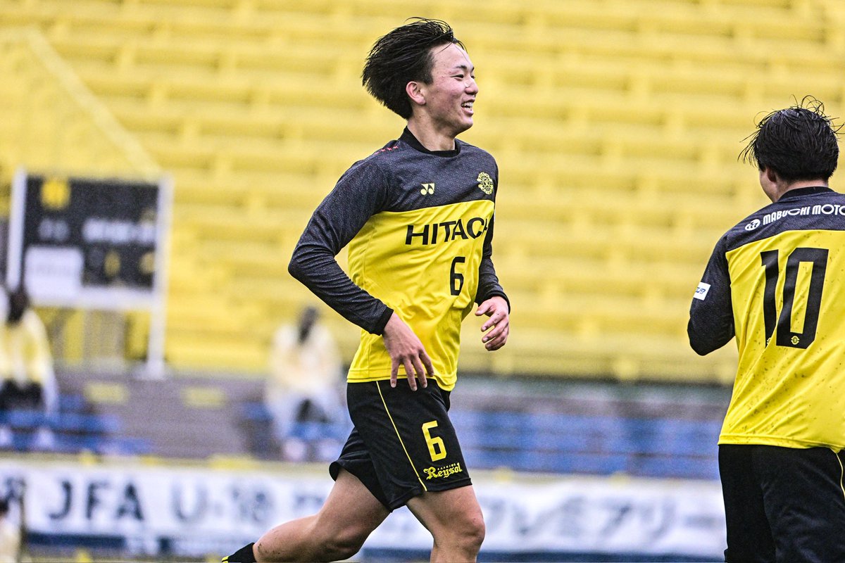 青森山田高校戦は前半で2点のリードを奪うも、後半相手の追撃を許し2-2