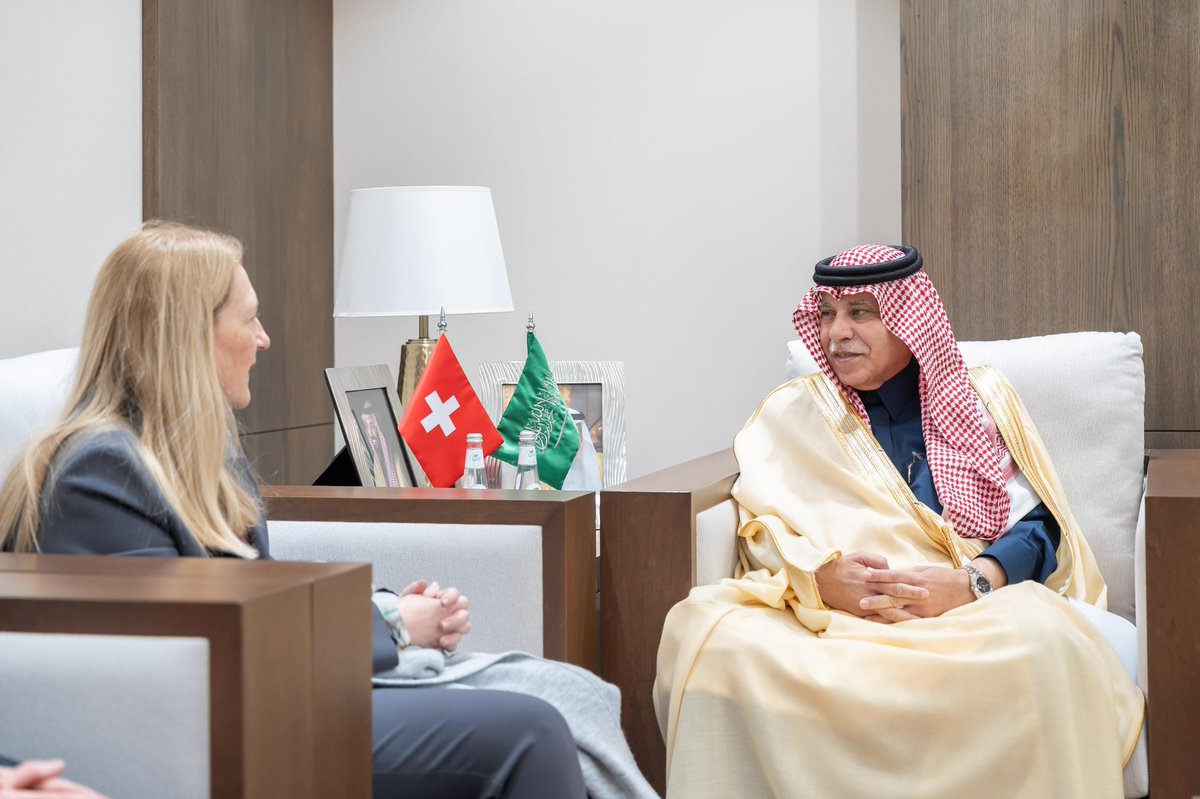 malkassabi's tweet photo. اجتمعت اليوم بمعالي وزير الدولة للشؤون الاقتصادية في سويسرا السيدة هيلين بودليجر، وبحثنا فرص الشراكة الاقتصادية والتجارية، وتعزيز العلاقات الثنائية بين بلدينا الصديقين. https://t.co/OYY3sM1nYc
