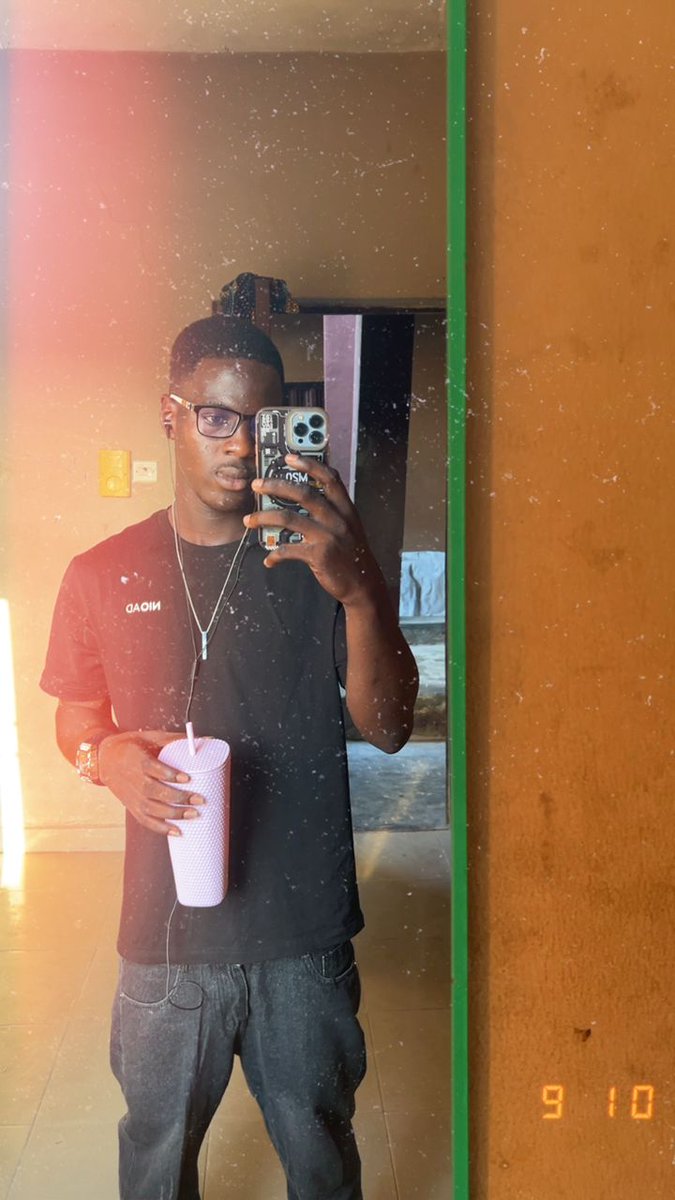 Dcrony || Web developer 🧑💻💻 tweet media