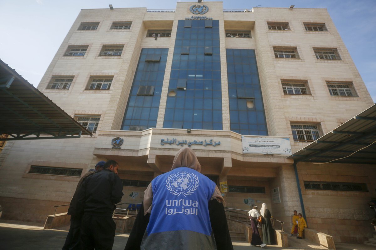 Nuestros equipos médicos en #Gaza han realizado más de 15,7 millones de consultas médicas desde octubre de 2023. La sanidad no puede detenerse, ni siquiera en medio del horror. ayudagaza.com