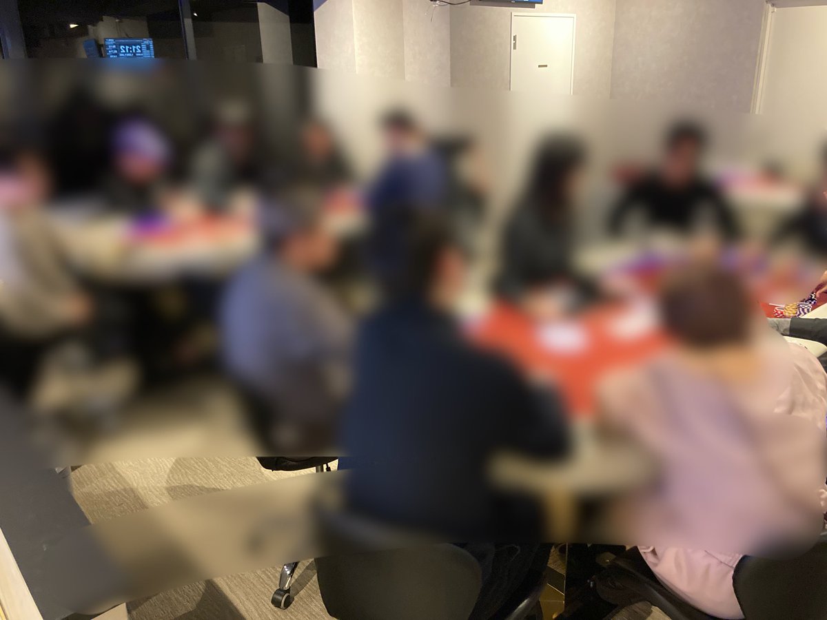 🚨レジクロまで残り20分🚨 13/39E 2卓で進行中‼️ 店内大盛り上がり中