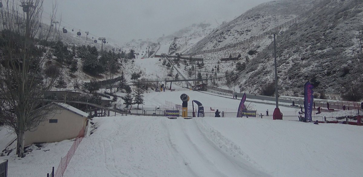 Alerta naranja en la capital: Granada se prepara para un domingo de lluvias, tormentas y nieve en Sierra Nevada
motrildigital.news/alerta-naranja…