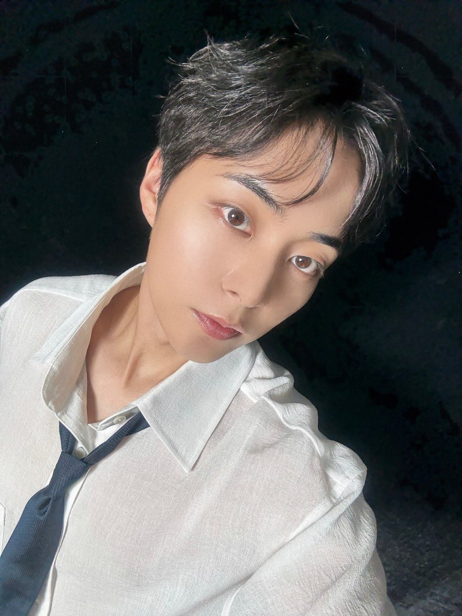 هیونگ اکسو خیلی سکشیه🤍🖤

#XIUMIN
<a href="/XIUMIN_INB100/">XIUMIN_official</a> 
<a href="/weareoneEXO/">EXO</a>