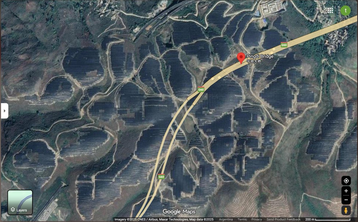 Condado Autônomo Buyei e Miao de Guanling, Anshun, Guizhou, China. Quase lá.
O que mais chama a atenção ao procurar ess