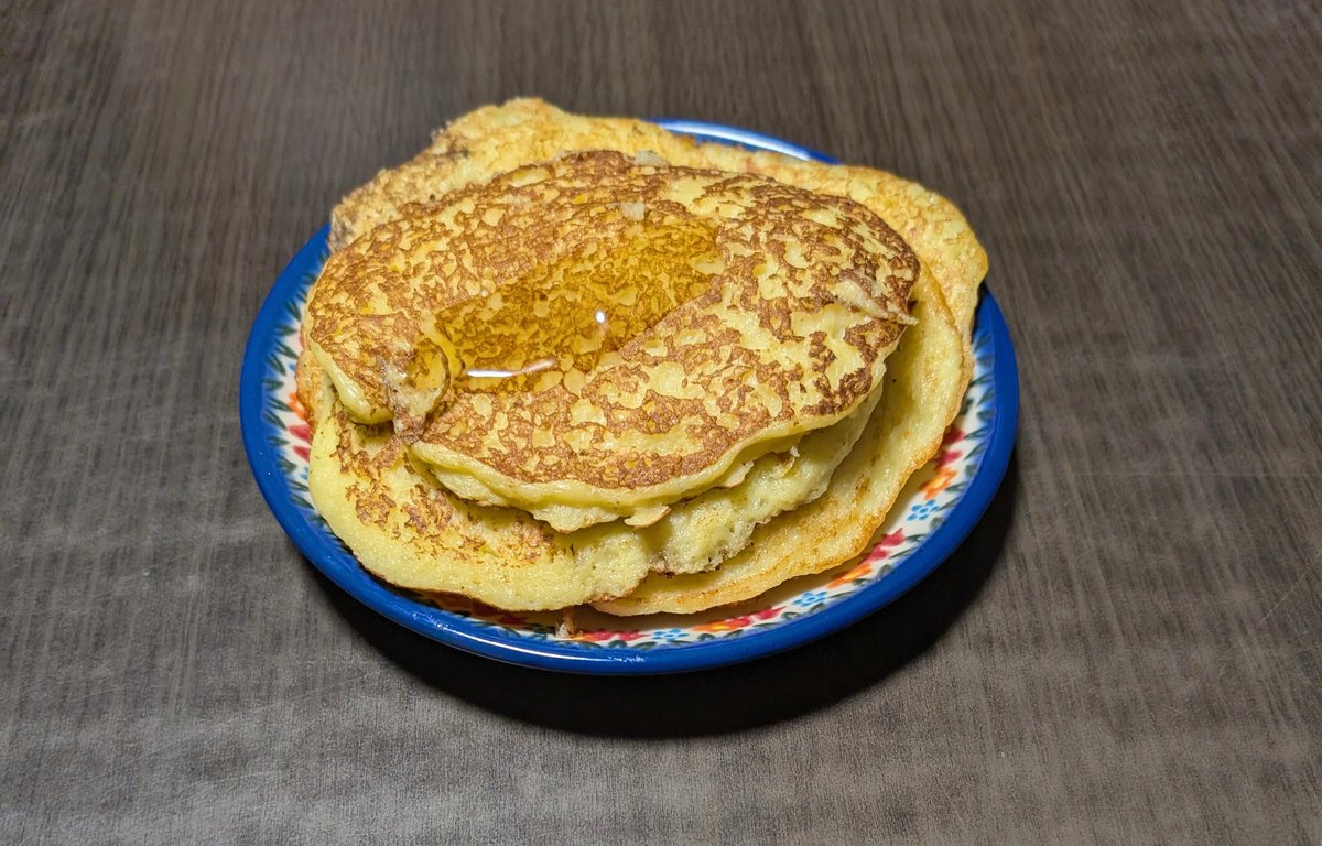 シマノフスカさん誕生日おめでとうございます！ポーランド料理、プラツキを作らせていただきました。遅くなりましたが、良い一日を。