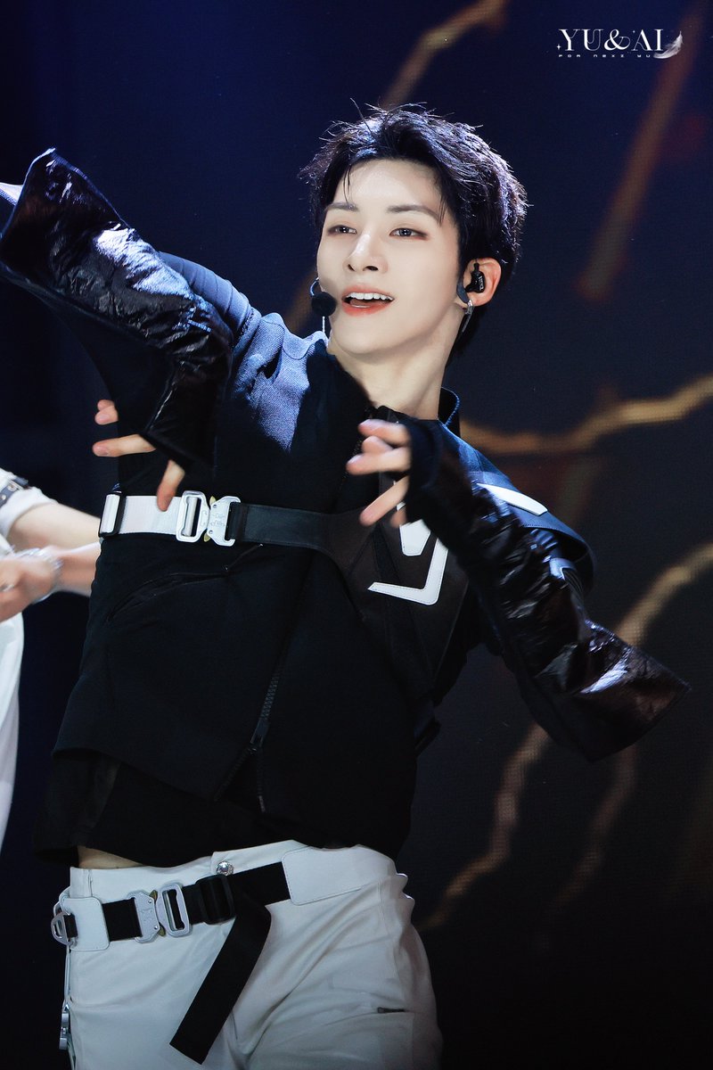 251214 MUSIC BANK GLOBAL FESTIVAL IN JAPAN HQ3 #NEXZ #YU #ユウ